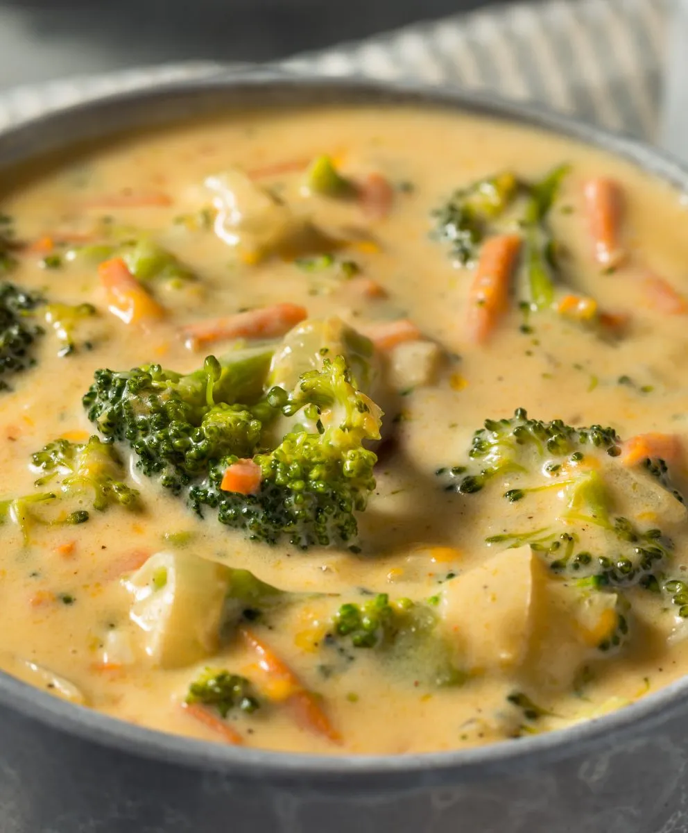 Brokkoli Cheddar Suppe